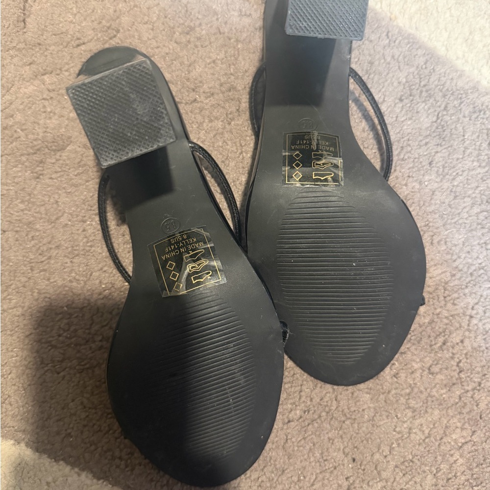 Fashion Nova Black Double-Strap Slide Heels - Picture 4 of 4